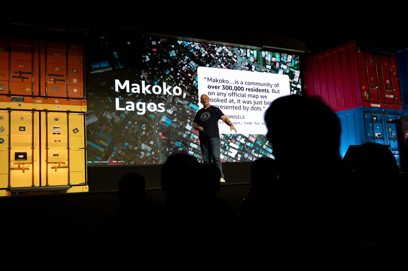 A talk among the containers, Nerdearla 2025