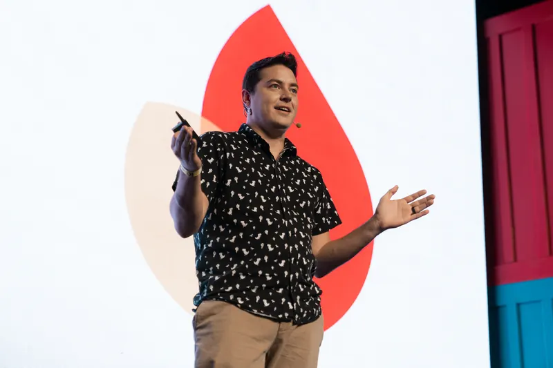 A talk on stage, Nerdearla 2025